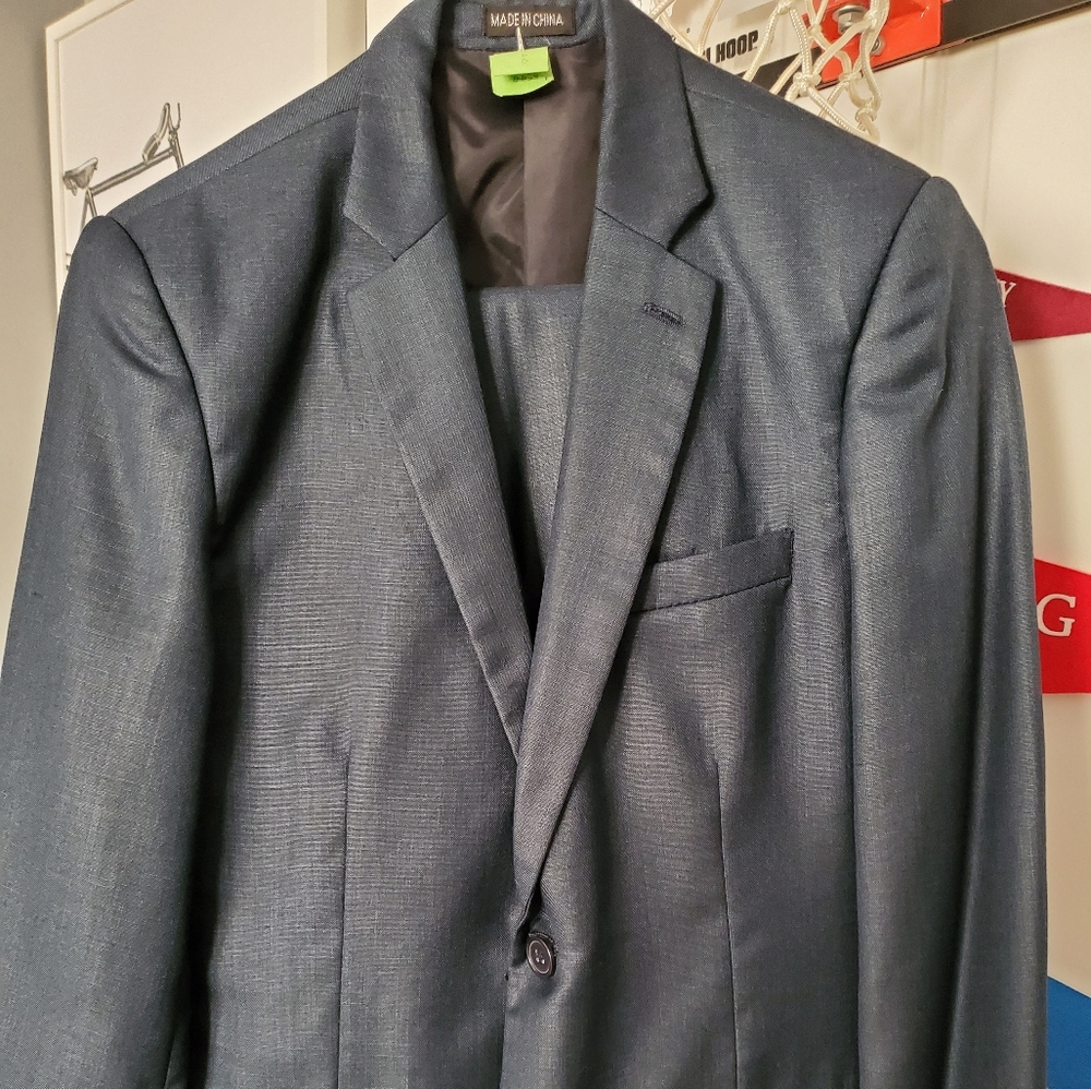 Boy suit size 16